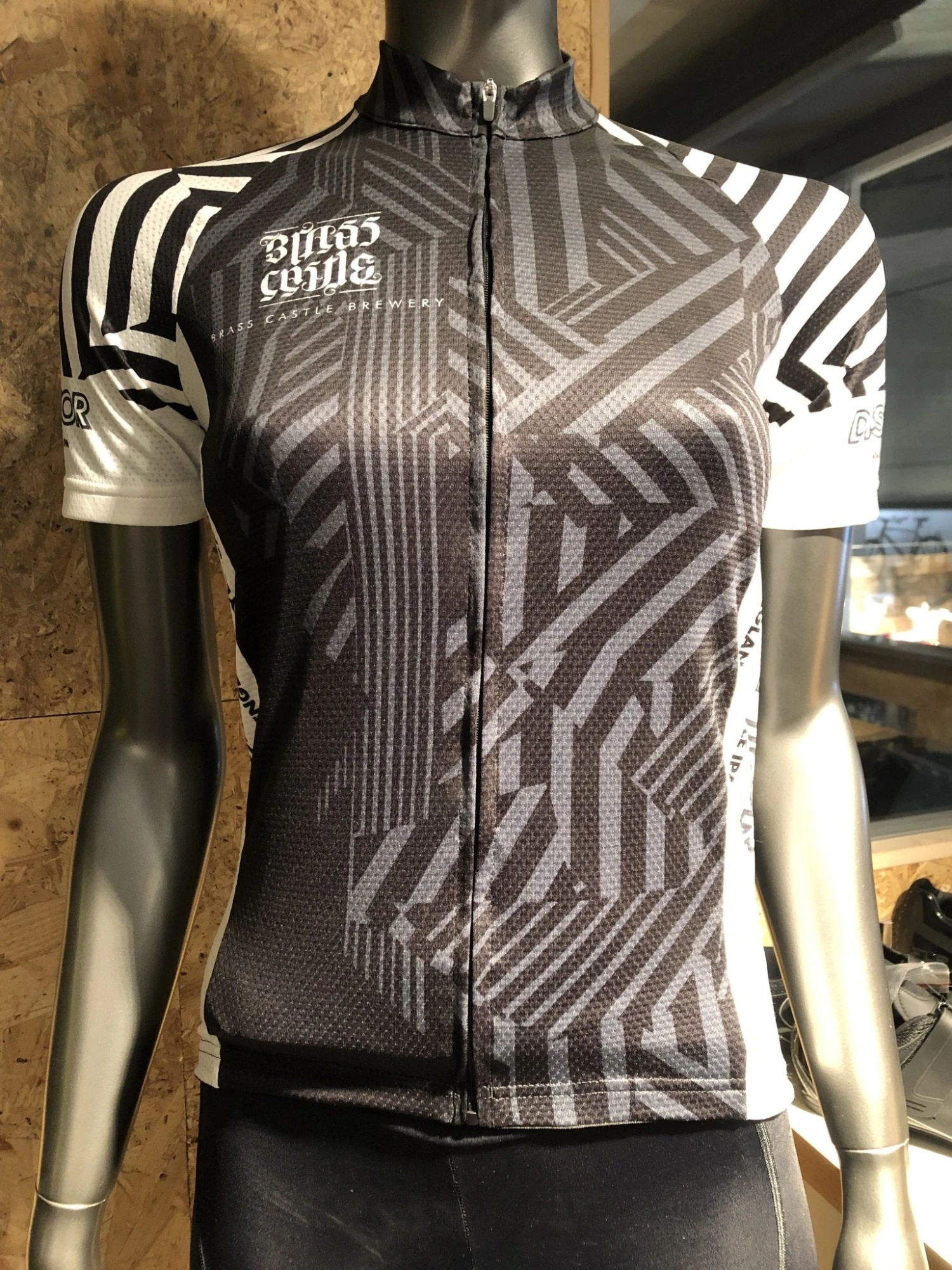 Biemme Brass Castle SS Jersey - Black 1 Biemme Brass Castle SS Jersey - Black