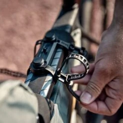 Fidlock Twist Uni Base - Bottle Holder Mounting System -Bicycle Equipment Store fidlock twist uni base bottle holder mounting system 927210