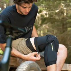 G-Form Pro Rugged 2 Knee Guards 7 G-Form Pro Rugged 2 Knee Guards -Bicycle Equipment Store g form pro rugged 2 knee guards 106881