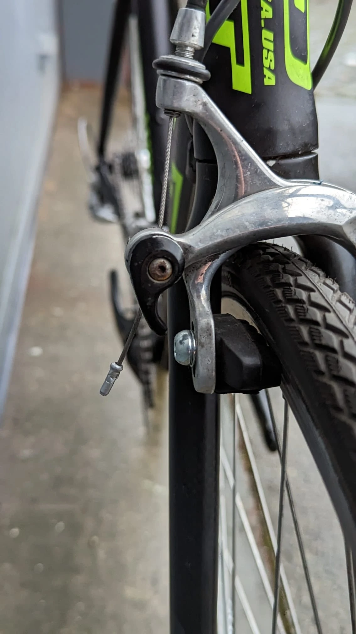 Preloved GT Series 4 Road Bike Black/Green 700c Medium 4 Preloved GT Series 4 Road Bike Black/Green 700c Medium - Image 4