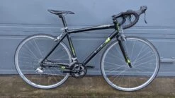 Preloved GT Series 4 Road Bike Black/Green 700c Medium