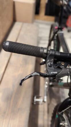 Preloved Trek 8700 Composite Vintage Rigid MTB 26" 18" -Bicycle Equipment Store preloved trek 8700 composite vintage rigid mtb 26 18 671742