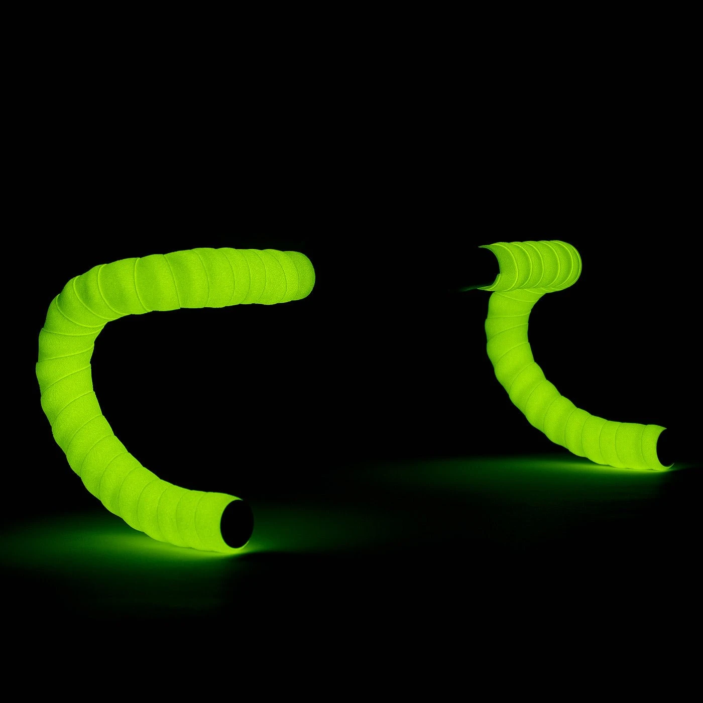 Supacaz Suave Tape Bar Tape - Midnite Glow (Glow In The Dark) 2 Supacaz Suave Tape Bar Tape - Midnite Glow (Glow In The Dark) - Image 2
